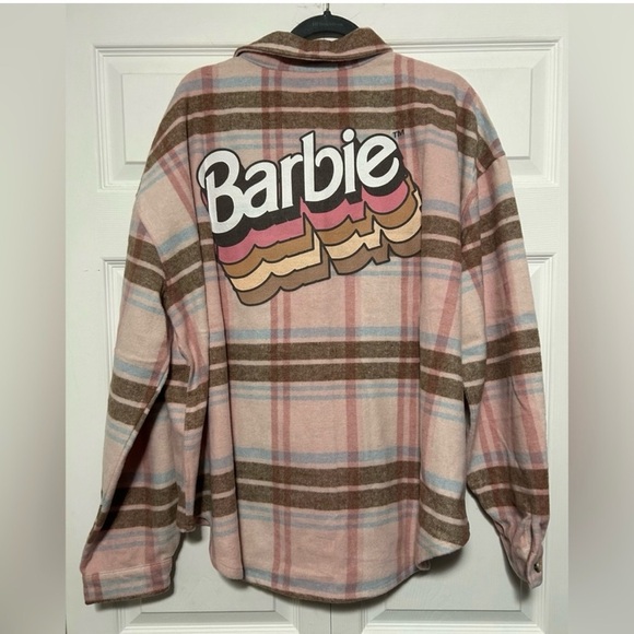 Women's Barbie Logo Button Down Pink/Blue/Brown Flannel Shacket Size 1X - Picture 4 of 6